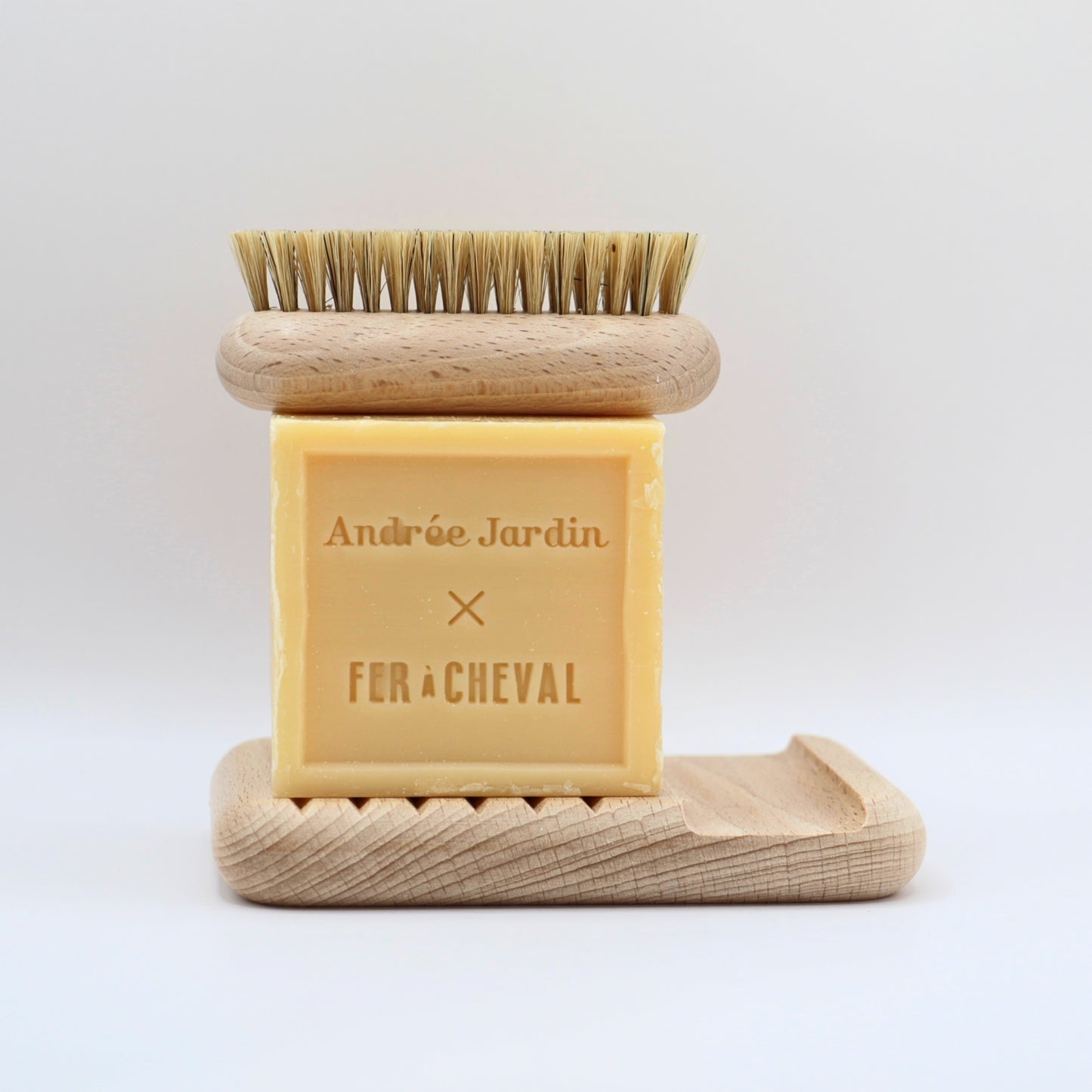 Coffret savon et brosse à ongles- Hêtre