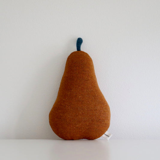 hochet poire en coton et laine avec grelot mikanu