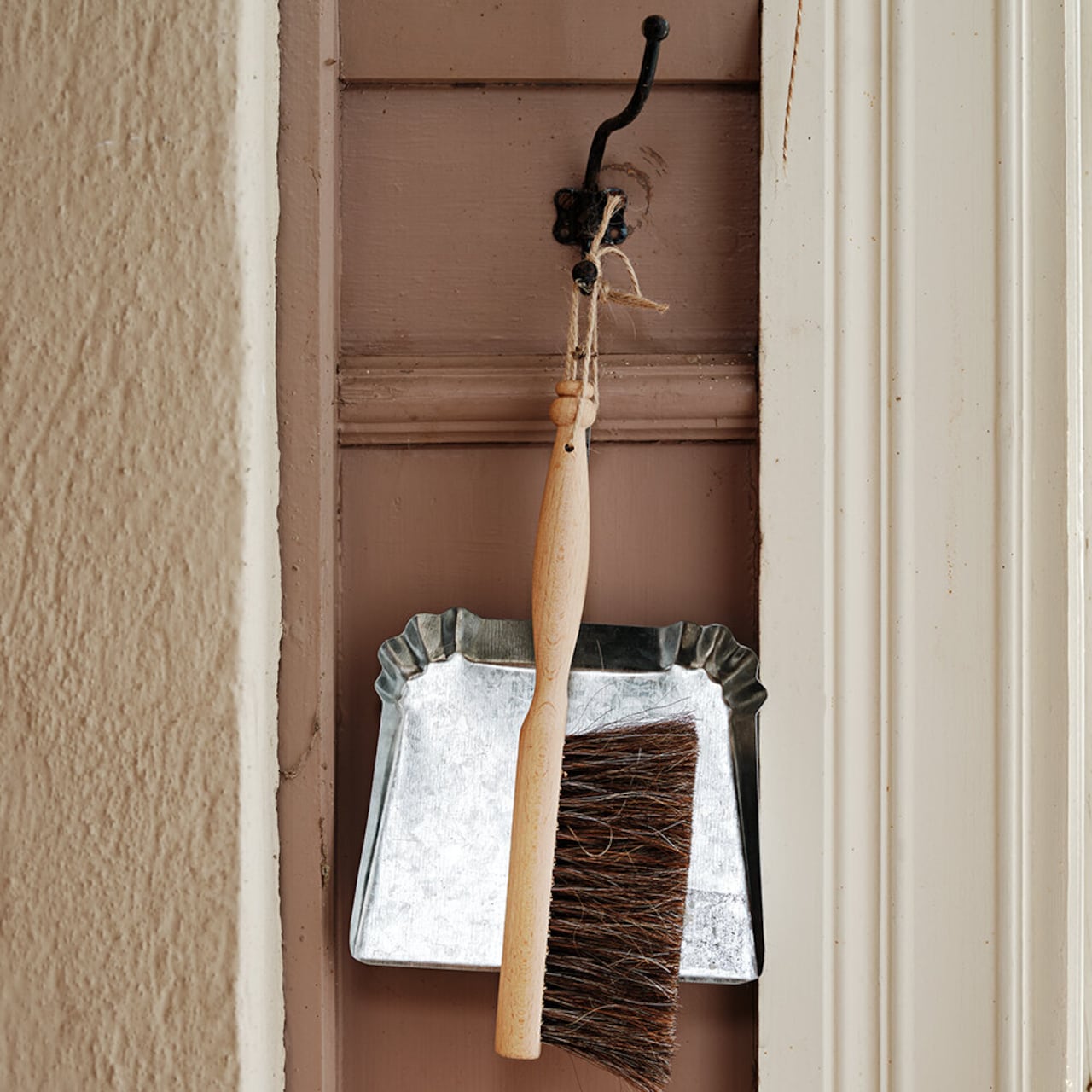 Brosse de table en bois de hêtre