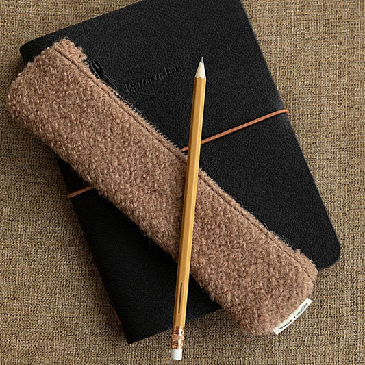 trousse en laine teddy