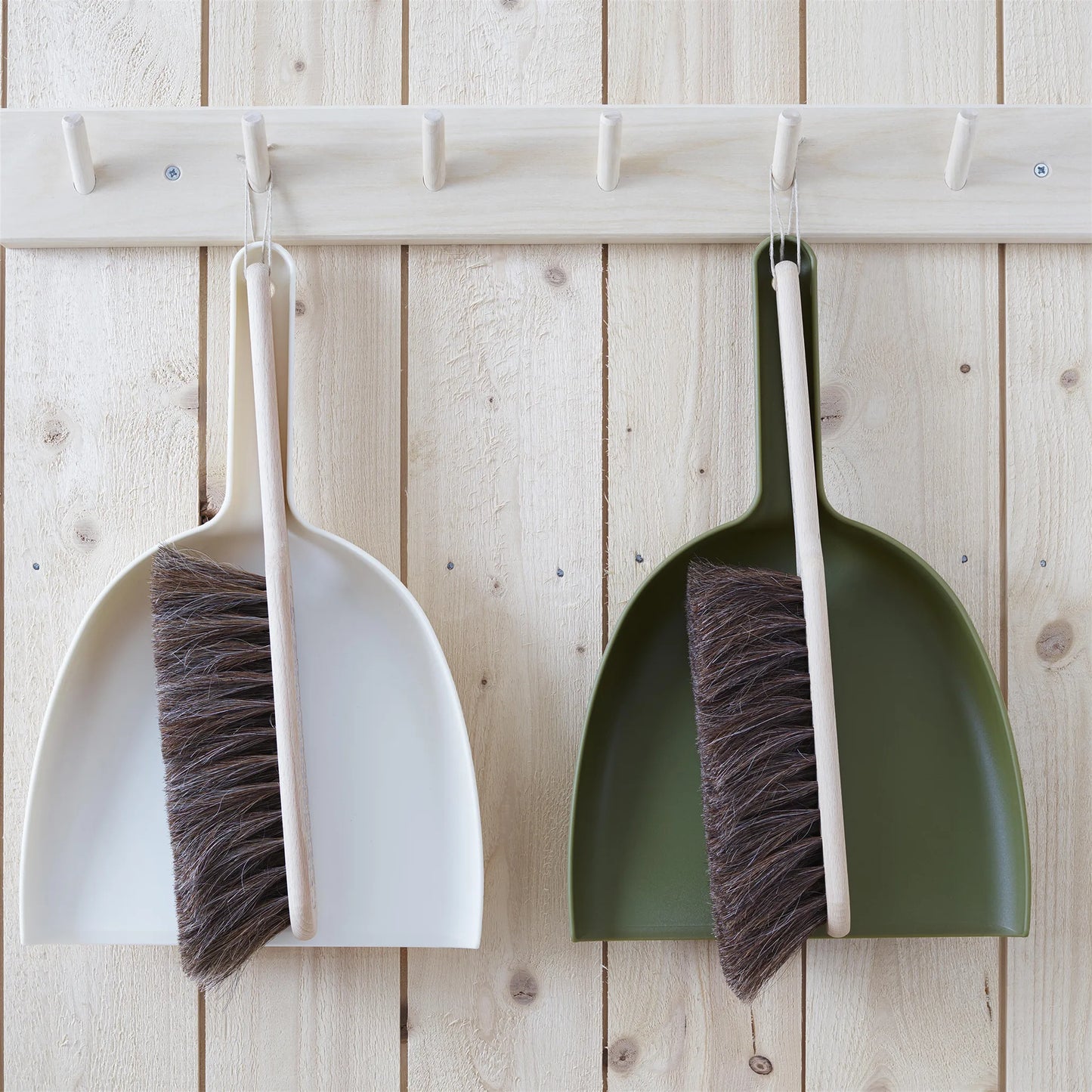 Set pelle et balayette en bois- Vert mousse
